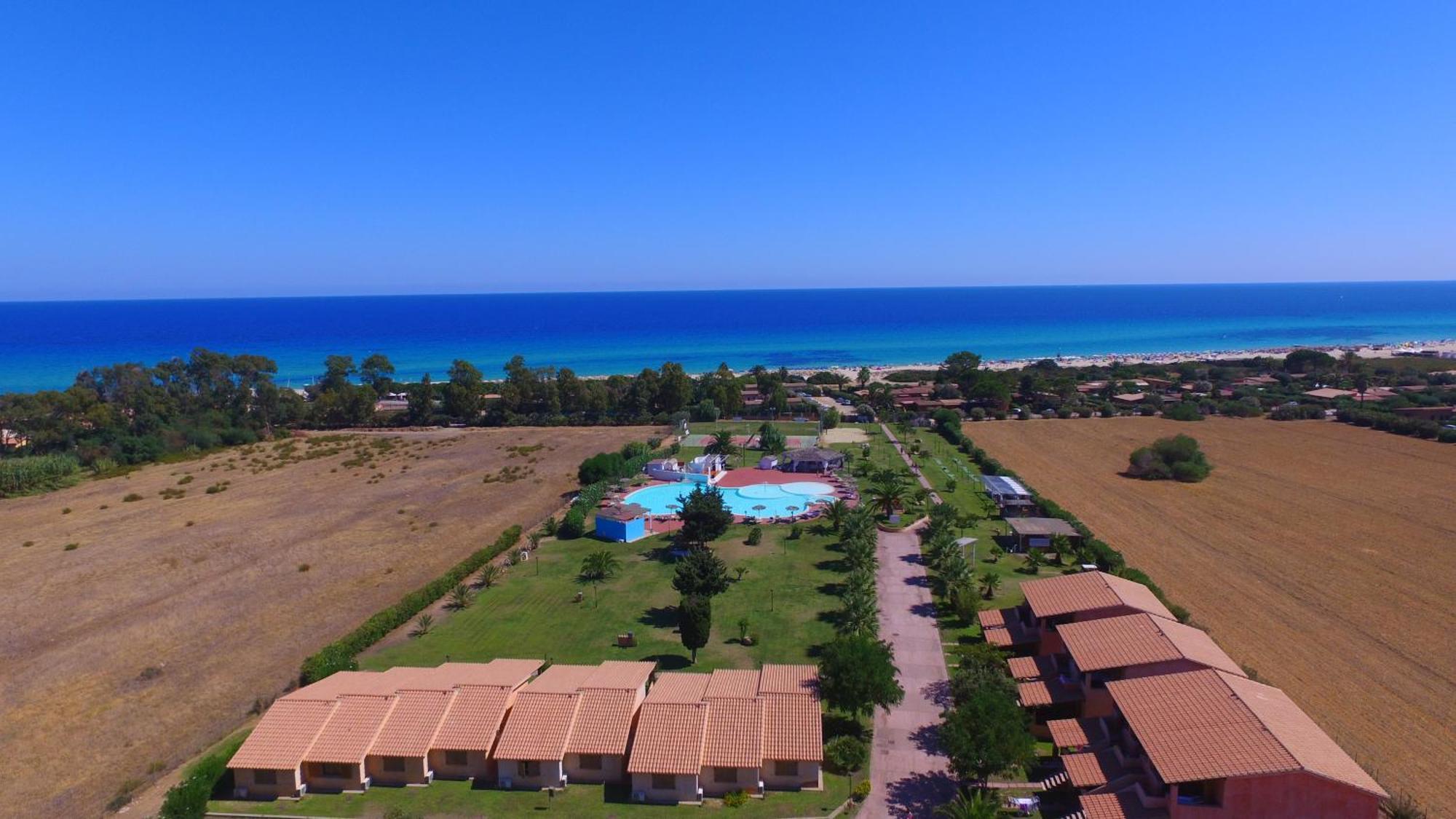 Rey Beach Club Monte Nai Exteriér fotografie