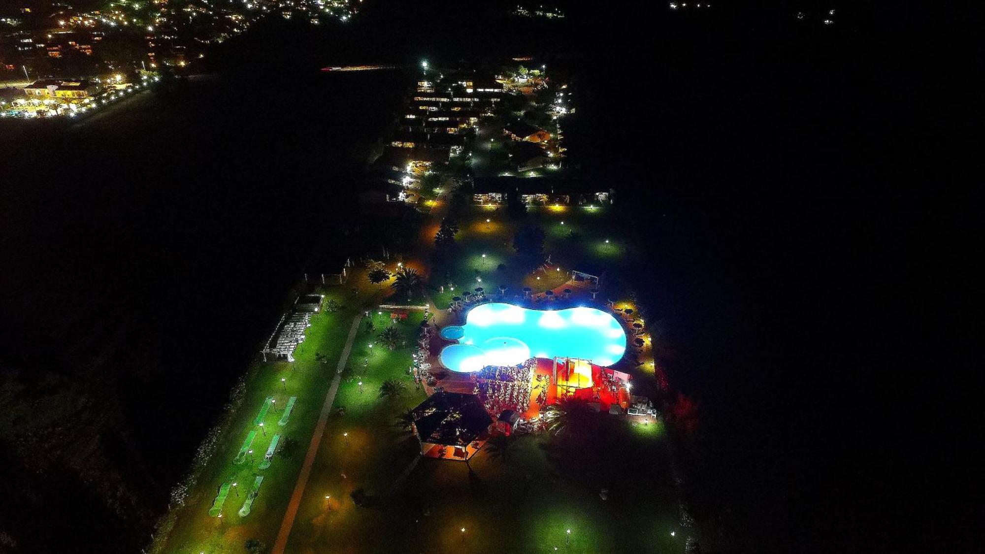 Rey Beach Club Monte Nai Exteriér fotografie