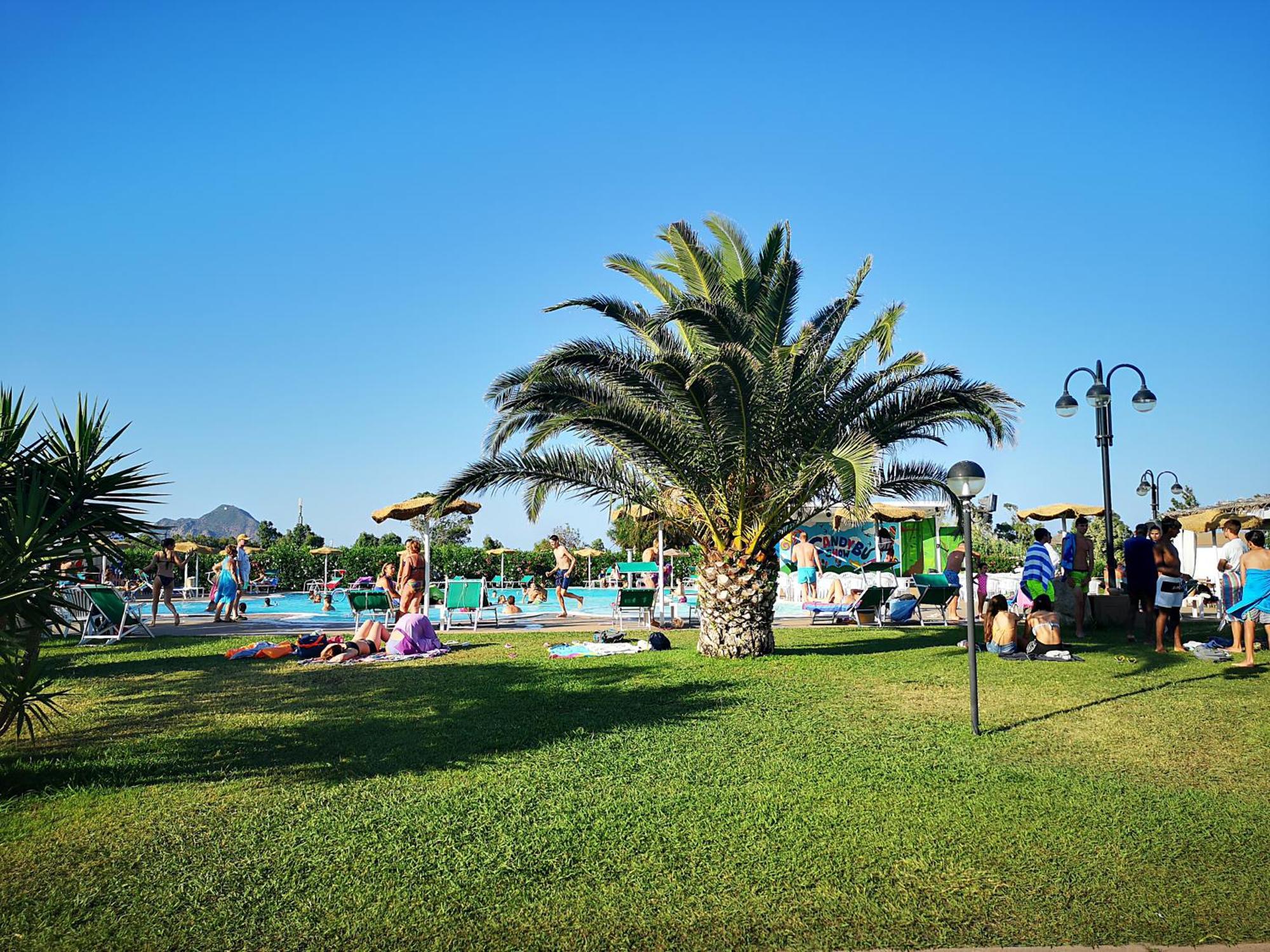 Rey Beach Club Monte Nai Exteriér fotografie