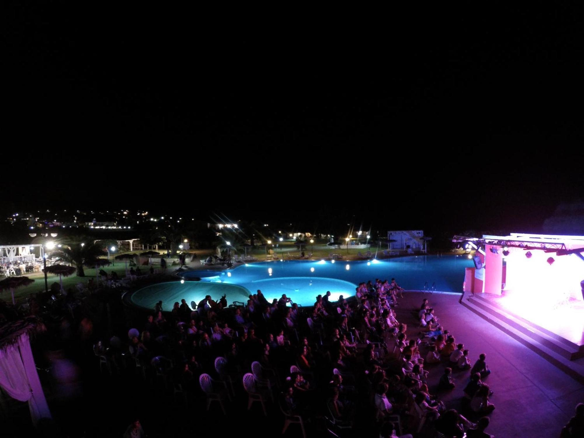 Rey Beach Club Monte Nai Exteriér fotografie