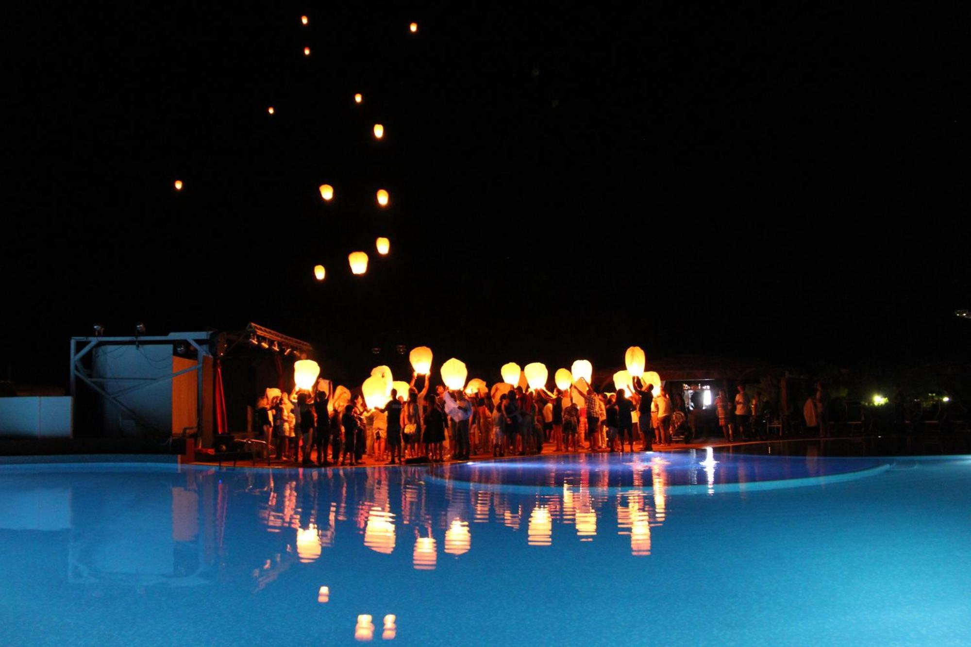 Rey Beach Club Monte Nai Exteriér fotografie