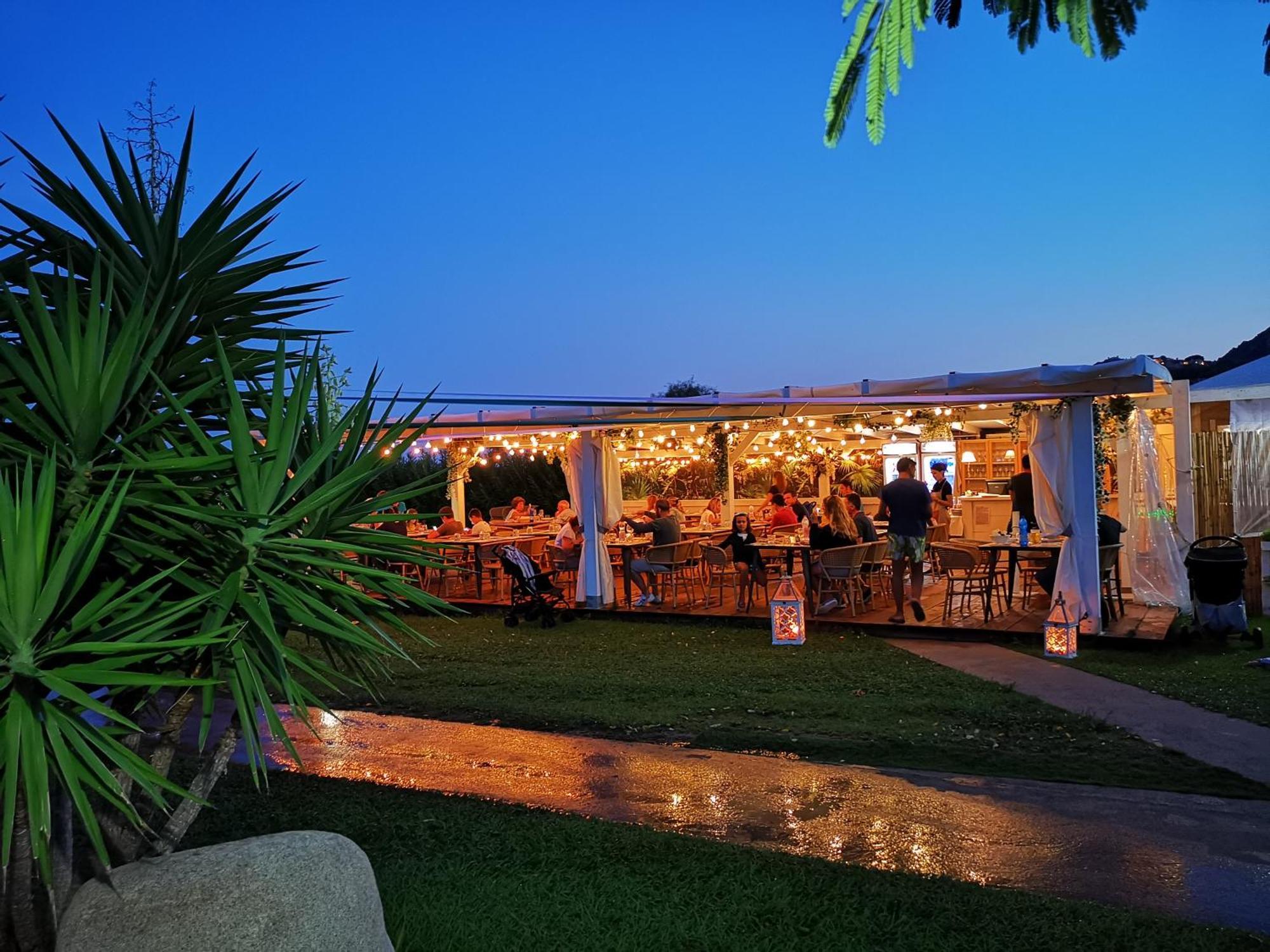 Rey Beach Club Monte Nai Exteriér fotografie