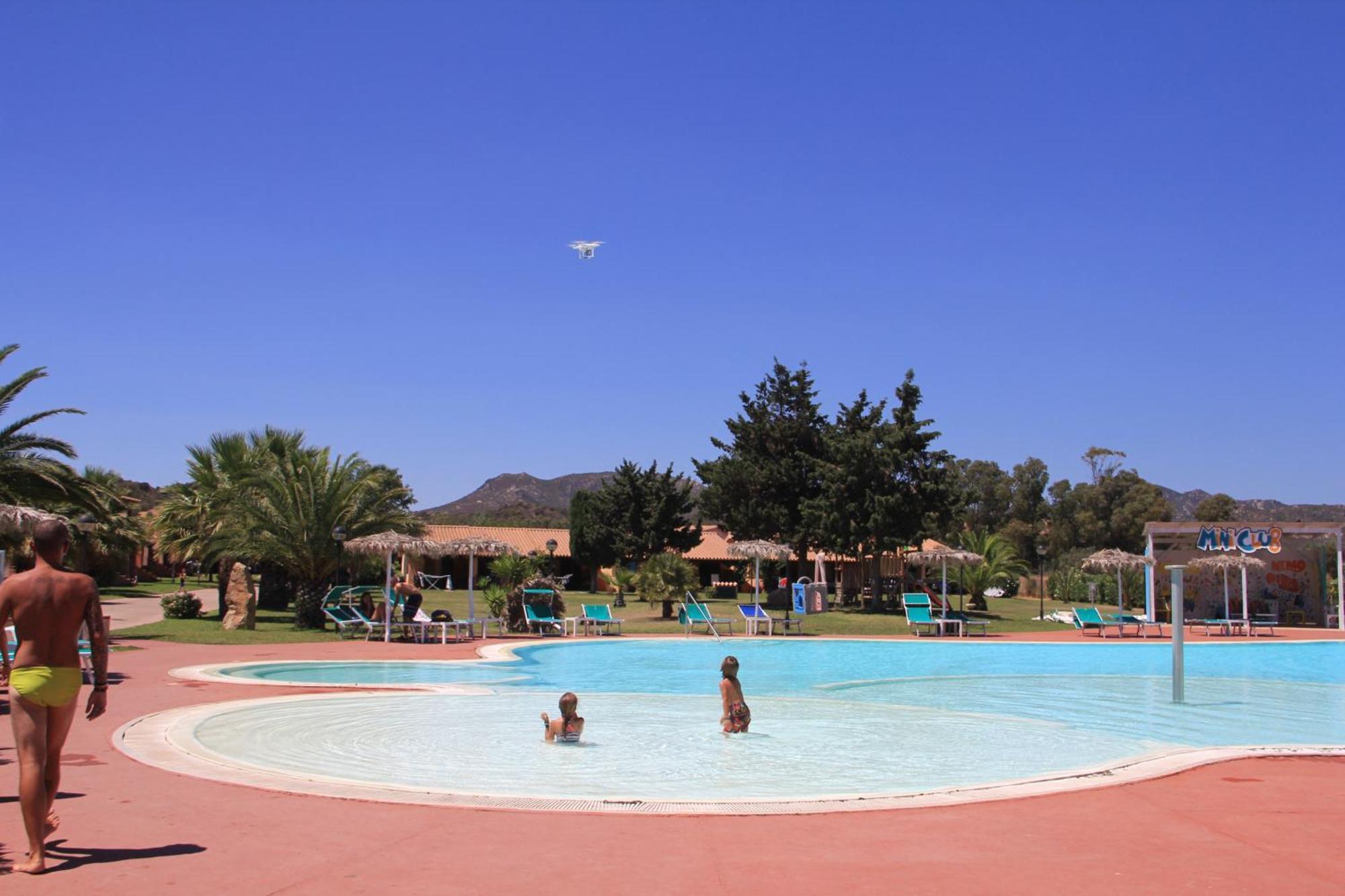 Rey Beach Club Monte Nai Exteriér fotografie